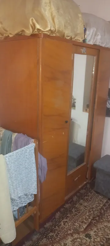 Savetskiy shkaf sotiladi 2