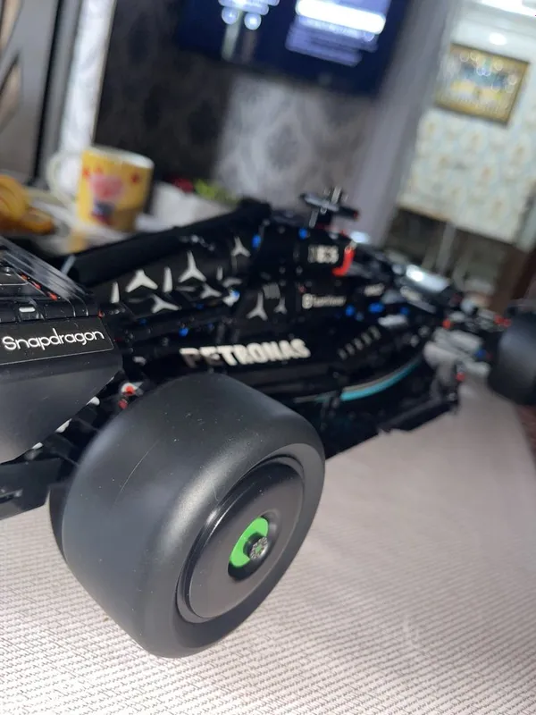 Konstruktor yegilgan Mercedes amg petronas f1 2021 — фото 4