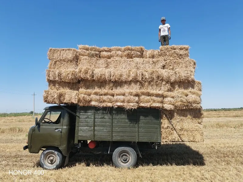 UAZ moshinasi sotiladi holati ideal 1