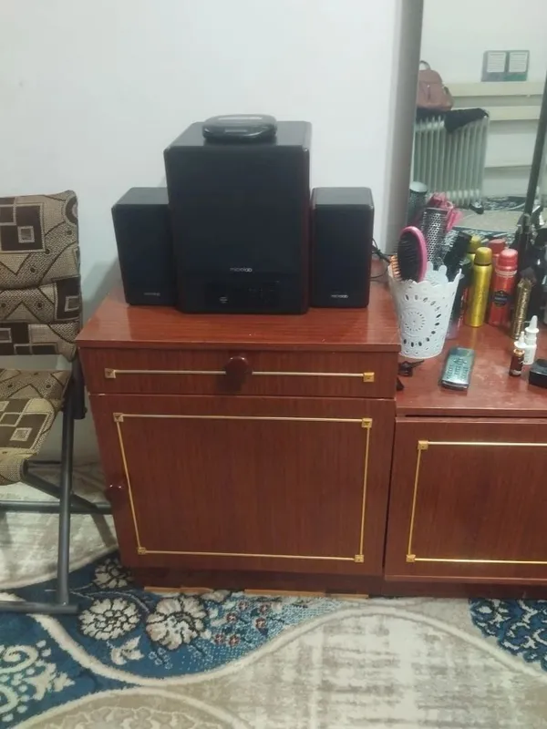 Продаю спальный гарнитур,телевизор shivaki android tv 81см 2 Продаю спальный гарнитур,телевизор shivaki android tv 81см 2