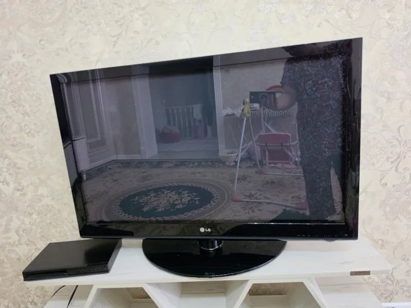 LG Telivizor 42talik 4