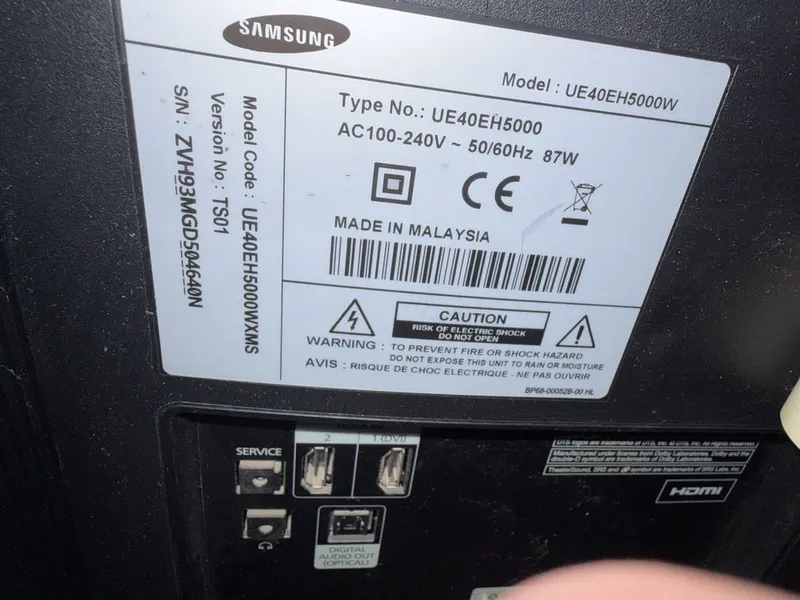 Samsung 40” Full HD + Xiaomi Mi TV Stick + тумба 1