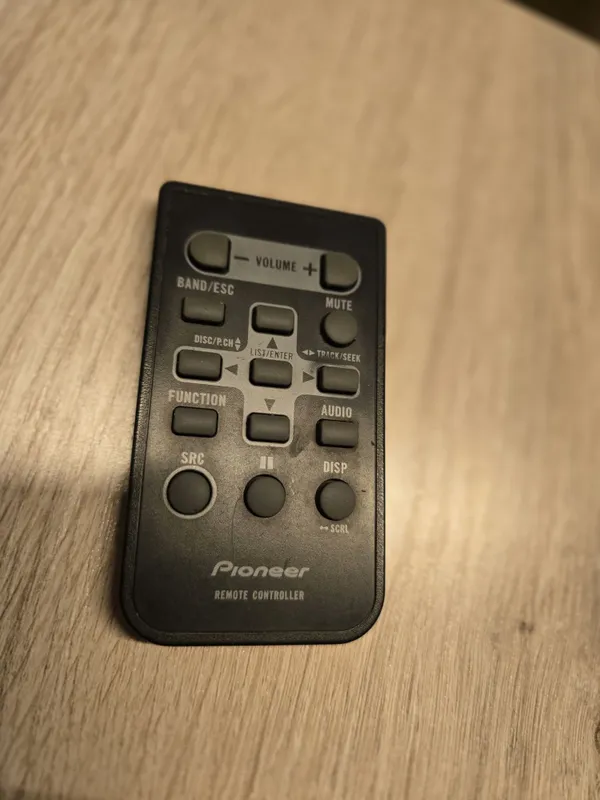 Продам пульт оригинал от pioneer
