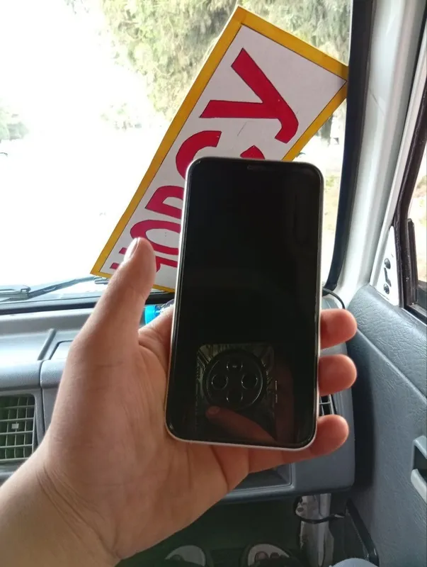 Iphone Xr 17 pro korpusda — фото 3