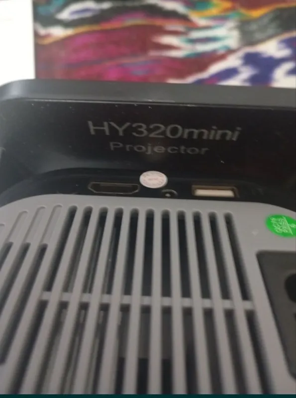 HY320 Mini Projector — фото 4
