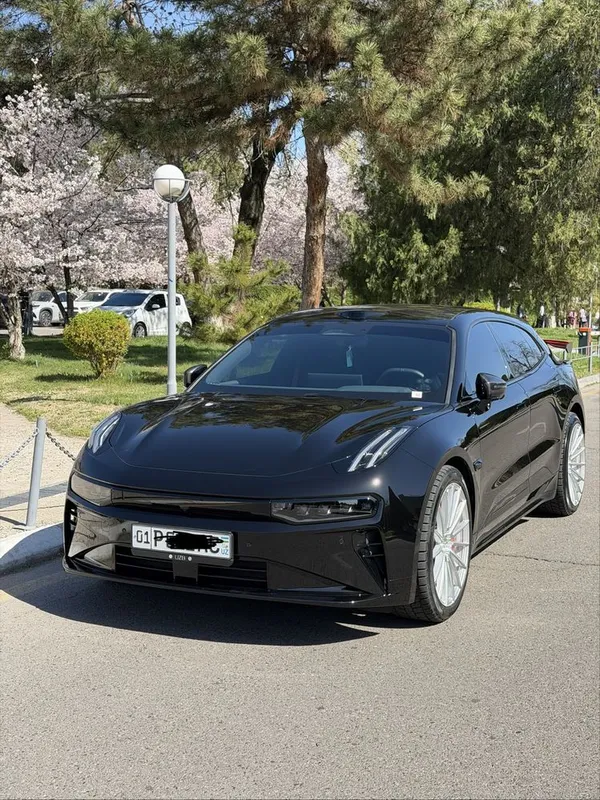 Zeekr 001 Ultra plus 2026