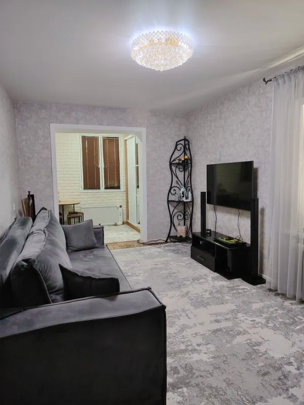 ЭКО базар.Буз 2.Ялангач..Продам 1 ком квартиру