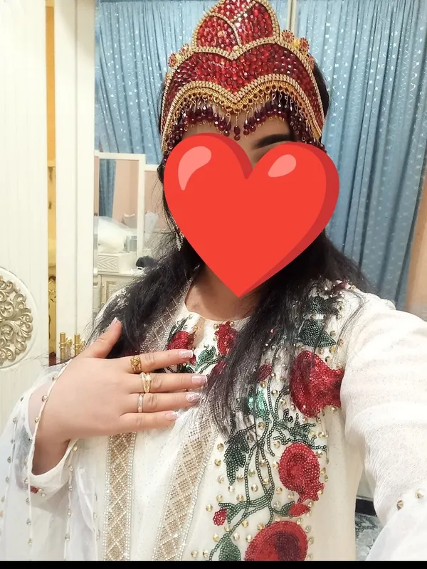 Ansambl tillaqoshi bilan