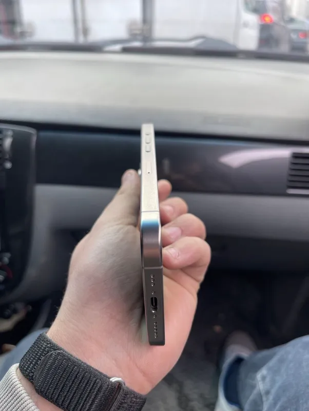 iPhone 15 Pro 3
