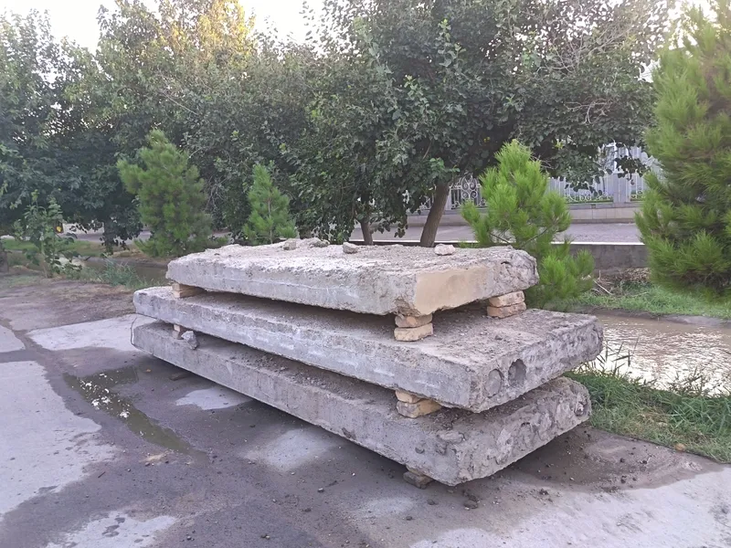 Продаётся бетонная плита 2