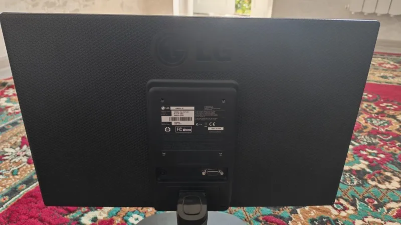 LG orginal monitor 19 2 LG orginal monitor 19 2