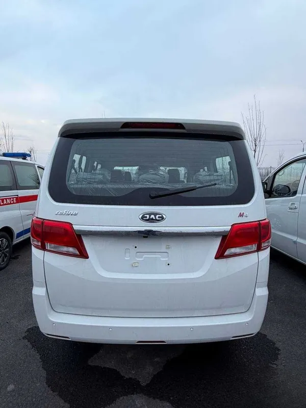 Jac M4 люкс минивен 6 Jac M4 люкс минивен 6