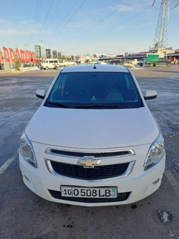 Chevrolet cobalt sotiladi Chevrolet cobalt sotiladi