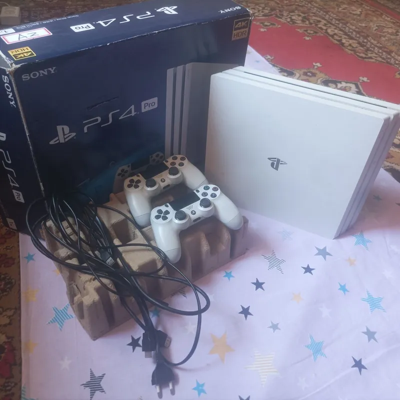 Playstation 4 Pro xotirasi 1 TB 18 ta oyini bor 1 Playstation 4 Pro xotirasi 1 TB 18 ta oyini bor 1