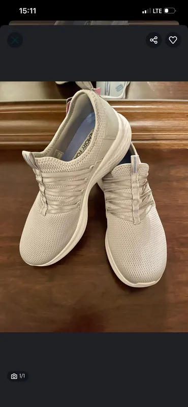 Ayollar Skechers
