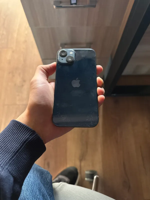 iPhone 13 1 iPhone 13 1