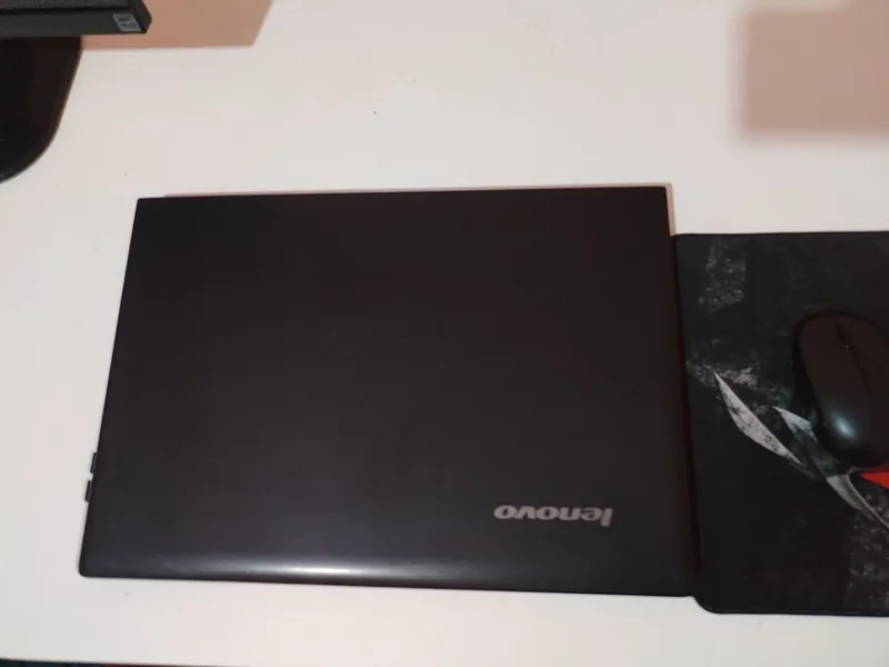 Lenovo ideapad 100-15.6" Core i5, 8 GB RAM — фото 1