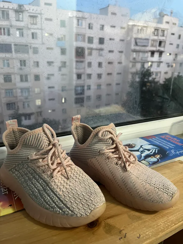 Gray Yeezy sotiladi 45 ming — фото 1