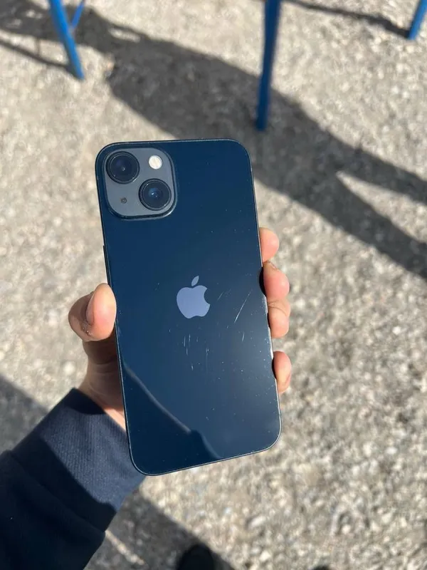 iPhone 13 Midnight