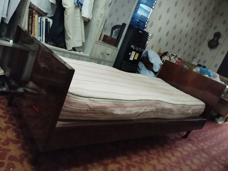 Kravat soriladi 2 ta 2 Kravat soriladi 2 ta 2