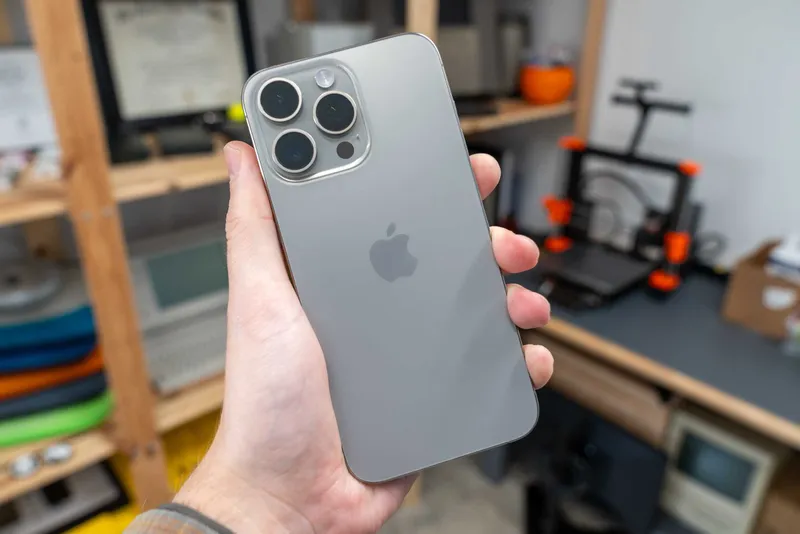 IPhone 15 pro max Termiz
