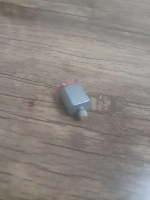 DC motor. 12V mexanizmi bilan.