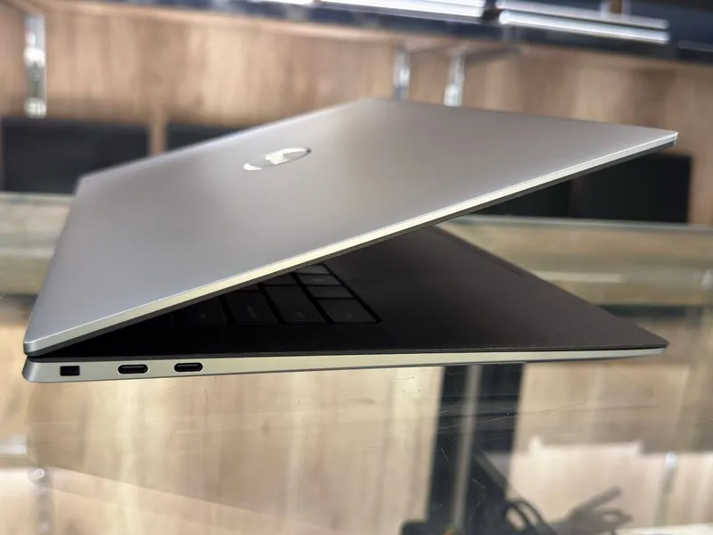 Dell precission 5570 intel i7-12800h RTX A2000 8гб DDR5 16 гб SSD 1 тб Dell precission 5570 intel i7-12800h RTX A2000 8гб DDR5 16 гб SSD 1 тб