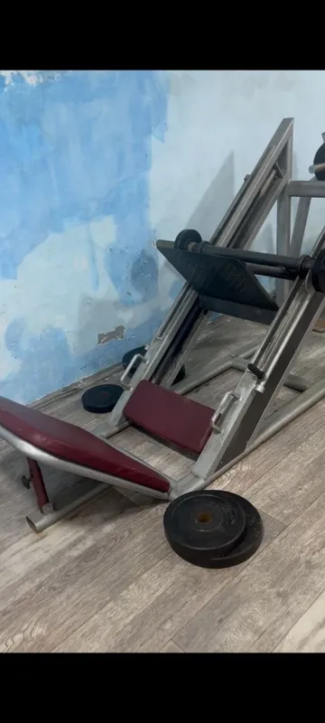 Fitnes klubi trenajyorlari sotiladi Samarqand da.