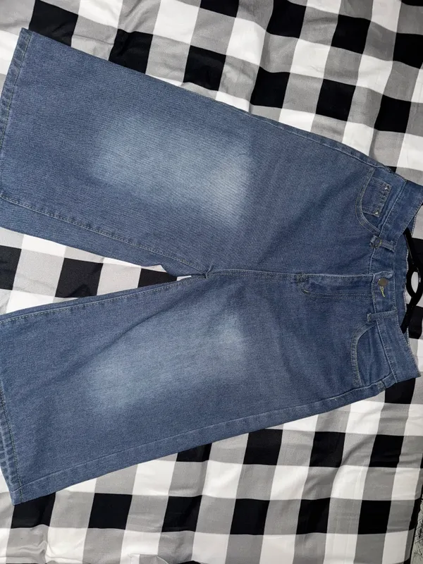 Oversize uslubidagi jinsi shorti (unisex) 1