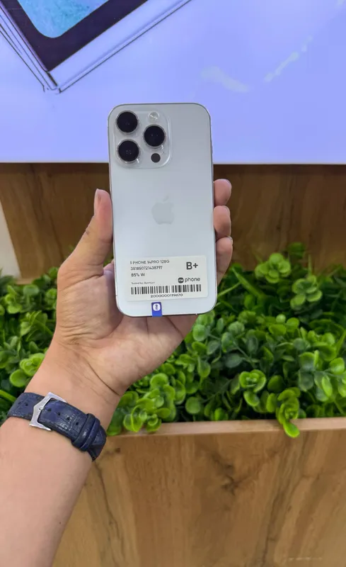 iPhone 14 Pro iPhone 14 Pro