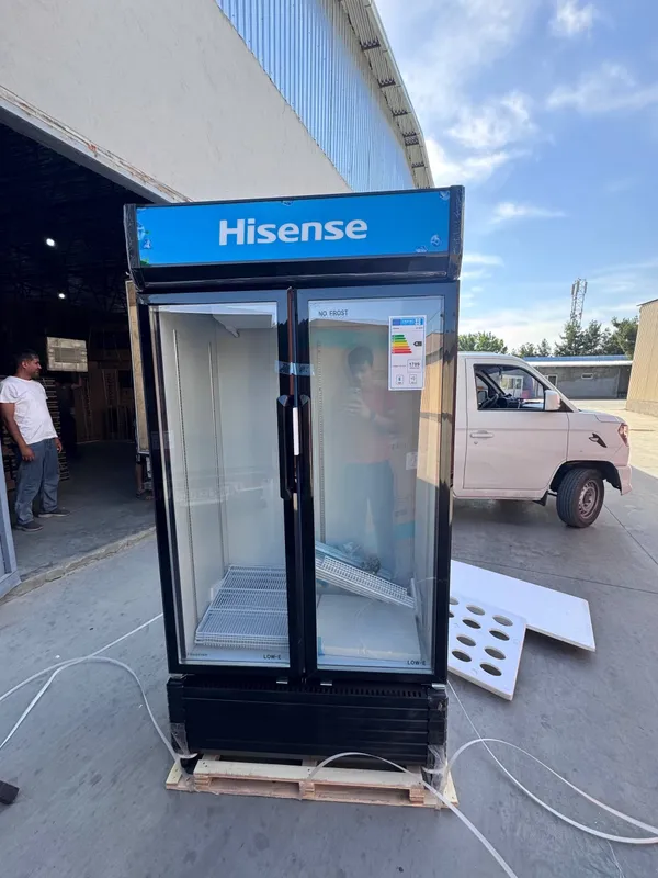 Витринный холодильник SC-620W 2