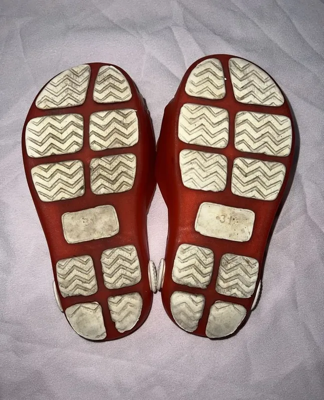 Bolalar oyoq kiyimi, shippaklar, sandallar, mayka 4 Bolalar oyoq kiyimi, shippaklar, sandallar, mayka 4