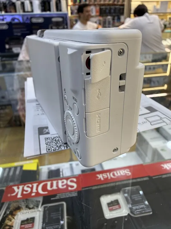 Продается Sony фотоаппарат zv-1F 3 Продается Sony фотоаппарат zv-1F 3