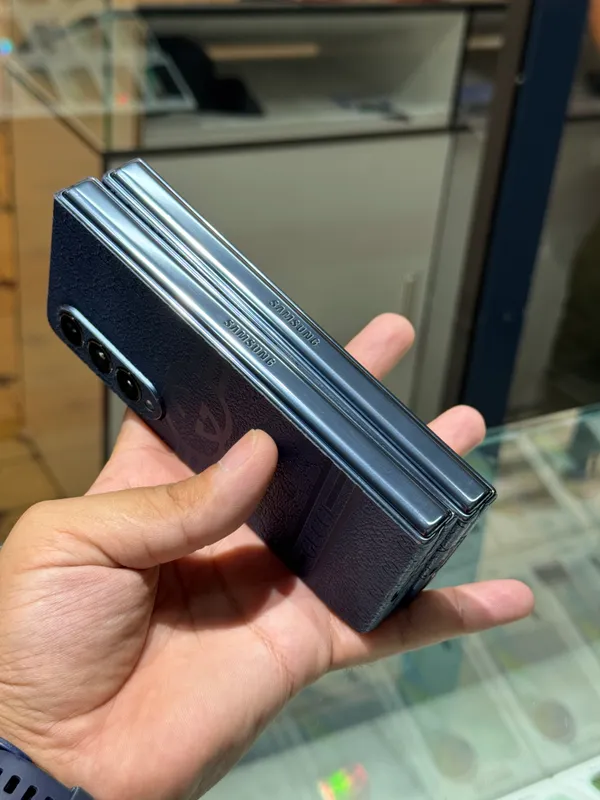 Samsung Z Fold4 12/256ГБ 3