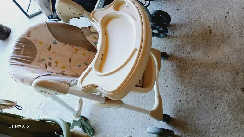 детский каляски и стул 3шт 2 детский каляски и стул 3шт 2