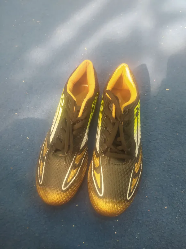 Бутсы F50 1 Бутсы F50 1
