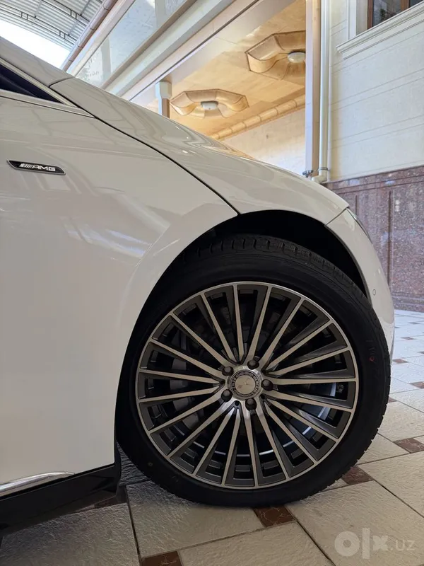 Mercedes Benz EQE500 AMG 4Matic 4 Mercedes Benz EQE500 AMG 4Matic 4