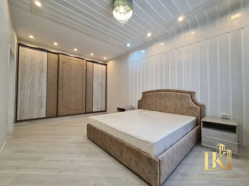 Элитный комплекс Golden House Парисен в Яккасарайском районе — роскошная квартира 198 м² с евроремонтом — фото 3
