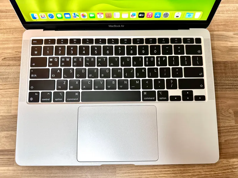 MacBook Air M1 Silver 8/256 — идеал (MacBook-Apple) 5 MacBook Air M1 Silver 8/256 — идеал (MacBook-Apple) 5