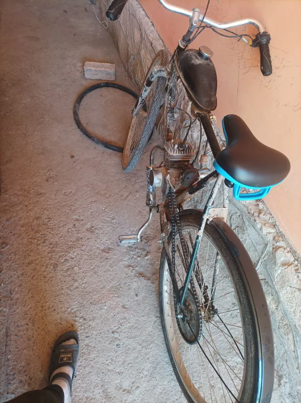 MotoVelik sotiladi 100km ga 2litr yidi