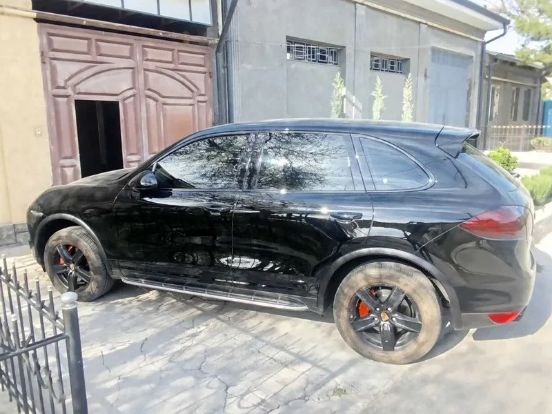 ПРОДАЁТСЯ: Porsche Cayenne S 2012 4.8L Бензин. — фото 1