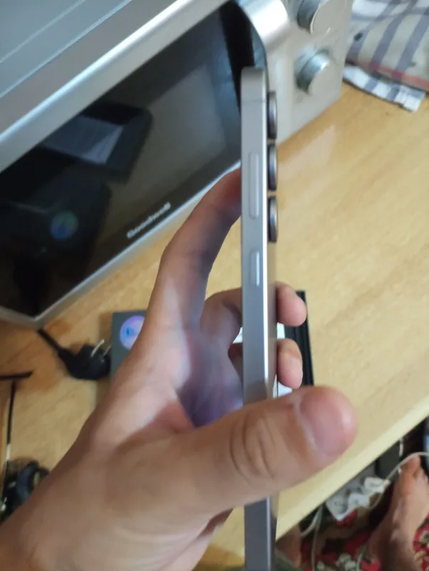 Samsung Galaxy S25 FE черного цвета с гарантией. 3