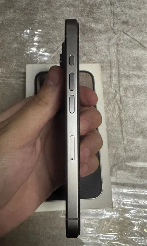 iPhone 15 Pro 256 ГБ, две SIM-карты 2 iPhone 15 Pro 256 ГБ, две SIM-карты 2