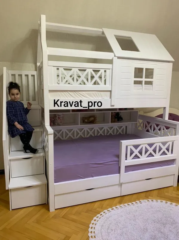 Двухэтажная кровать