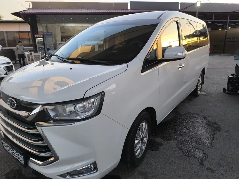 Продам машину Джак М4 автомат 3