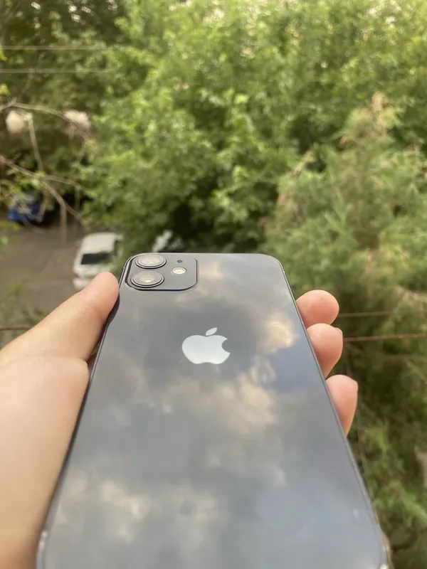 iPhone 12mini xolat zor