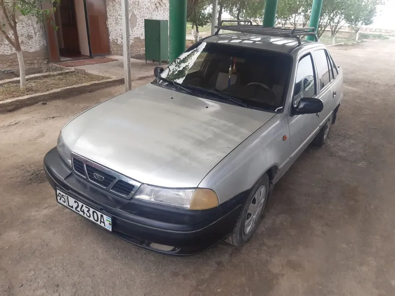 Daewoo Nexia 1 satiladi.