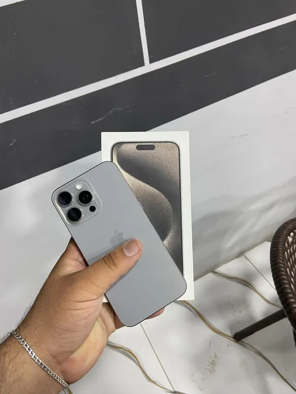 IPHONE 15 PRO MAX 256 gb