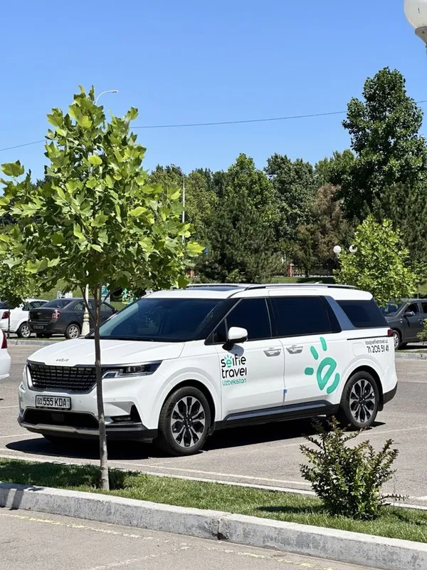 Транспортные услуги по Ташкенту, 6 местный Kia Carnival