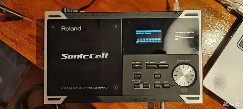 Roland SonicCell синтезатор 1 Roland SonicCell синтезатор 1